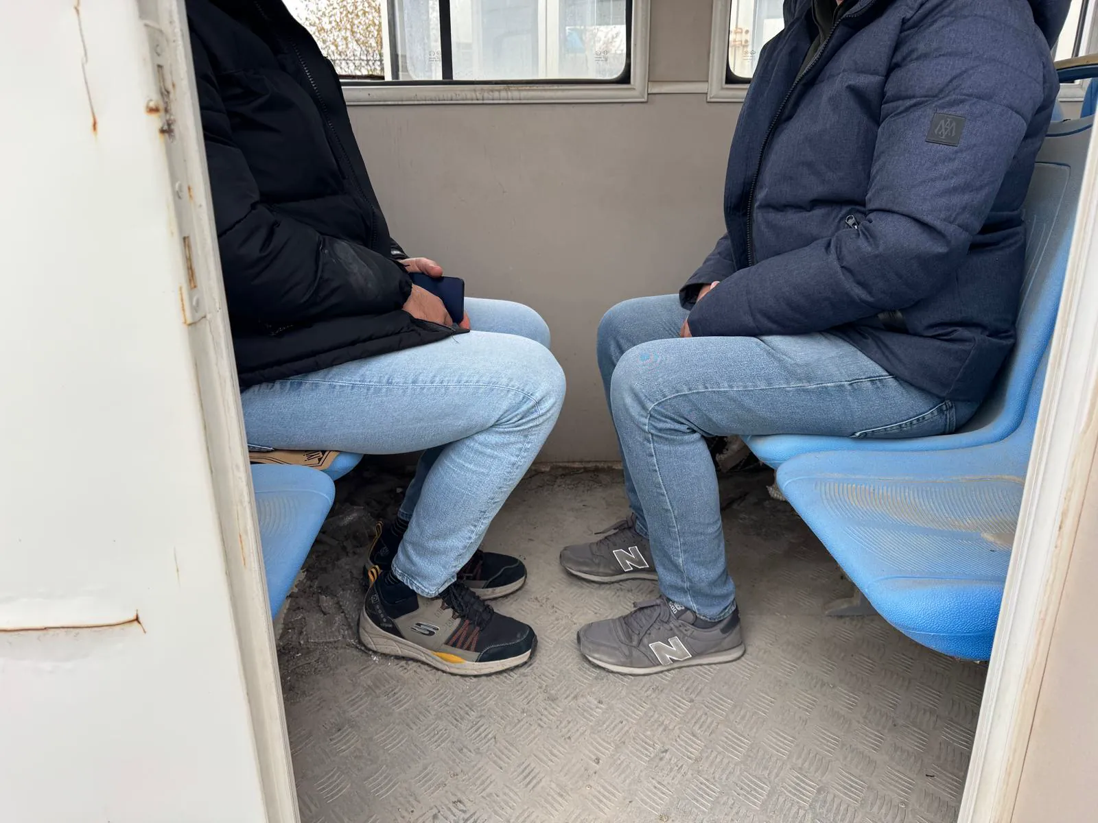 Monorail dizler çarpışıyor